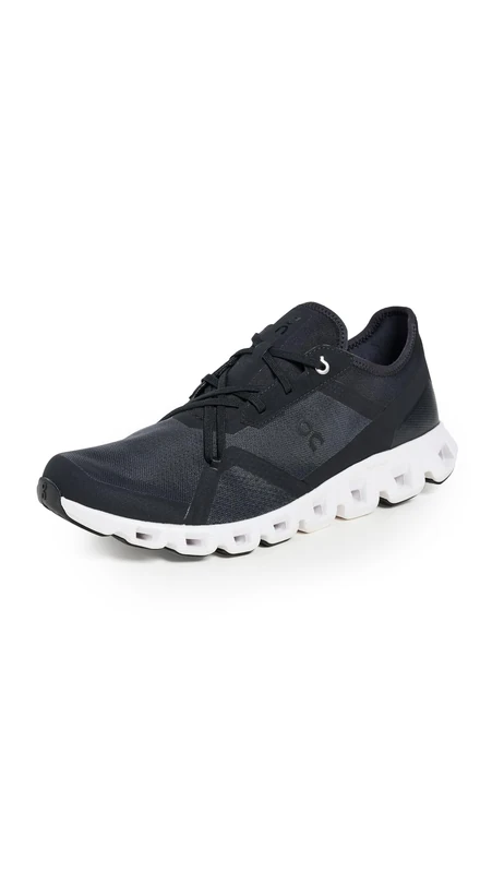 On 3MD30320299 Cloud X 3 AD Men Black/White UK 10 - Image 1