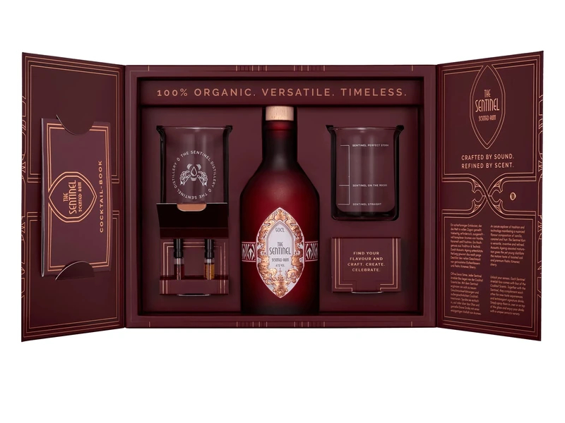 The Illusionist Distillery Sentinel Artefact Gift Set | The Sentinel Scented Rum | Premium Gift Set with 2 Tumblers & Cocktail Book | 100% ORGANIC | PX Sherry | 41% vol. | 500ml single bottle