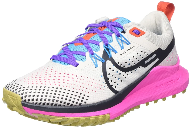 NIKE FD0876-100 W React Pegasus Trail 4 Sneaker Female LT Orewood BRN/DK Smoke Grey UK 5.5