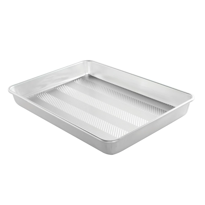 Nordic Ware 44770 Prism 13" X 18" High-Sided Sheet Cake Pan, Aluminium, Metallic - Image 1