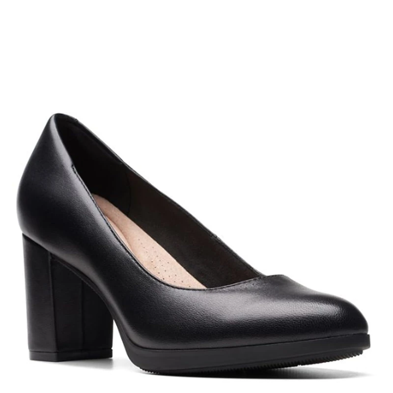 Clarks Women's Bayla Skip Pump, Black Leather, 4 UK