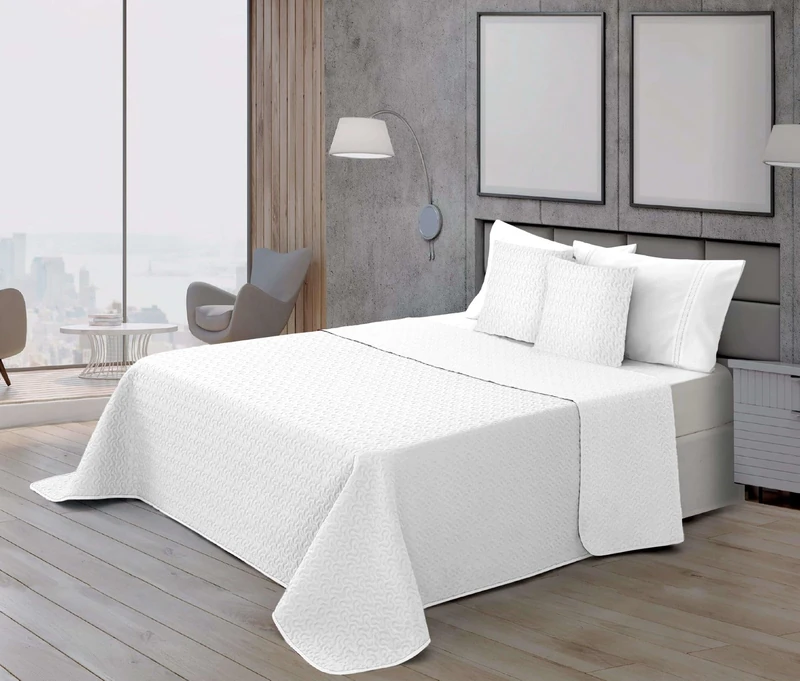 BELUM | Bouti Microsatin Bedspread 100 g White Model for 150/160 cm Bed (250 x 270 cm) Extra Soft Bouti Quilt for Spring, Summer, Autumn and Winter - Image 1