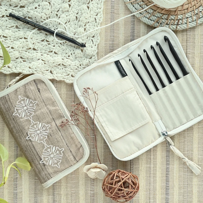 Lantern Moon - Lantern Moon Radiance Ebony Wood (4 - 8mm) Durable Single Ended Crochet Hooks Set - 1 Set