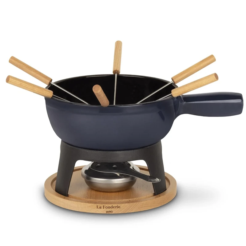 La Fonderie 1890, Cast Iron Fondue Set for 6 People Mont JOUX, Cheese and Chocolate Fondues, 6 Forks with Beechwood Handles, Natural Wood Base, 1.8L Capacity