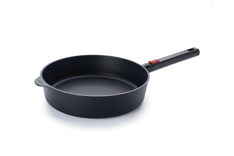 Woll Eco Logic QXR Cast High Rim Pan Inductive Diameter 28 cm Height 7 cm with Removable Handle Suitable for All Hob Types PFAS-Free Non-Stick Coating Cast Aluminium Oven-Proof Black