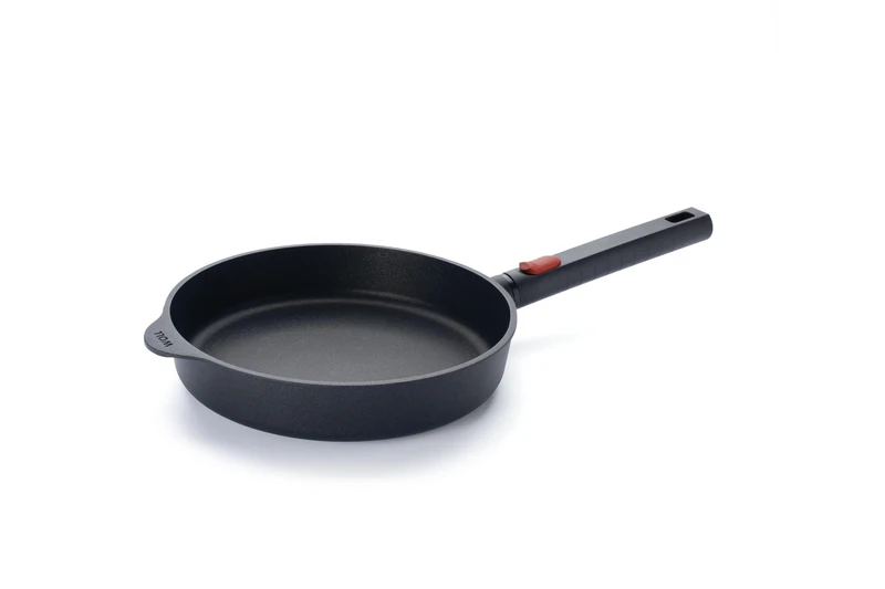 Woll Eco Logic QXR Cast Flat Pan Inductive Diameter 24 cm Height 5 cm with Removable Handle Suitable for All Hob Types PFAS-Free Cast Aluminium Oven-Proof Black