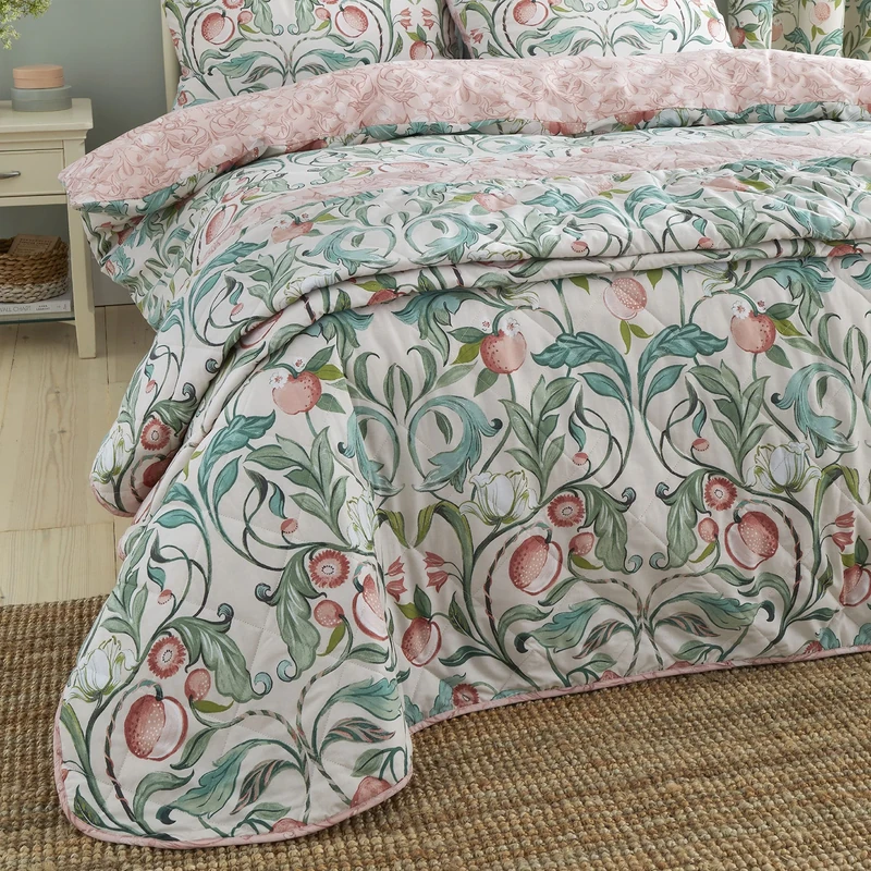 Catherine Lansfield Bedroom Clarence Floral Quilted 220x230cm Quilted Bedspread Natural/Green