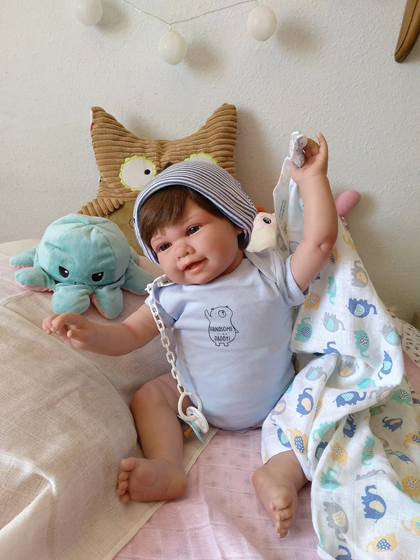 Babies Reborn Luc, 52 cm and 2.3 kg, Dress and with Accessories of a Real Baby, Silicone Vinyl, Reds, Mobility, Very Tender, Fabric Body That Makes Them Real When Taking Them in Arms.