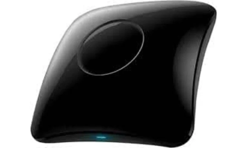 Universal Remote Control/BroadLink RM4 Pro Control Unit - Image 1