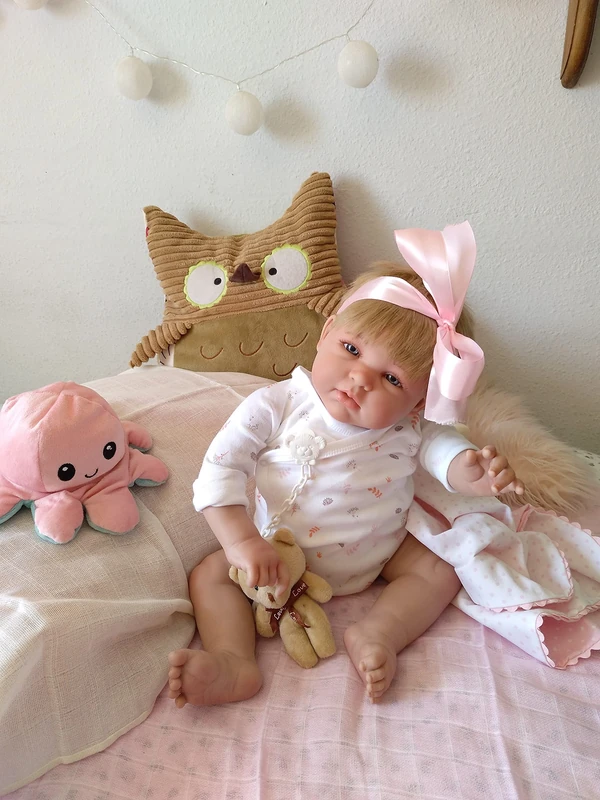 MIS MUÑECAS REBORNS Reborn Valeria, Reborn Silicone Vinyl 52 cm, 2.3 kg, facial features like a real baby, bags in eyes, flat nose, round tie, hands and feet with the size of a newborn.