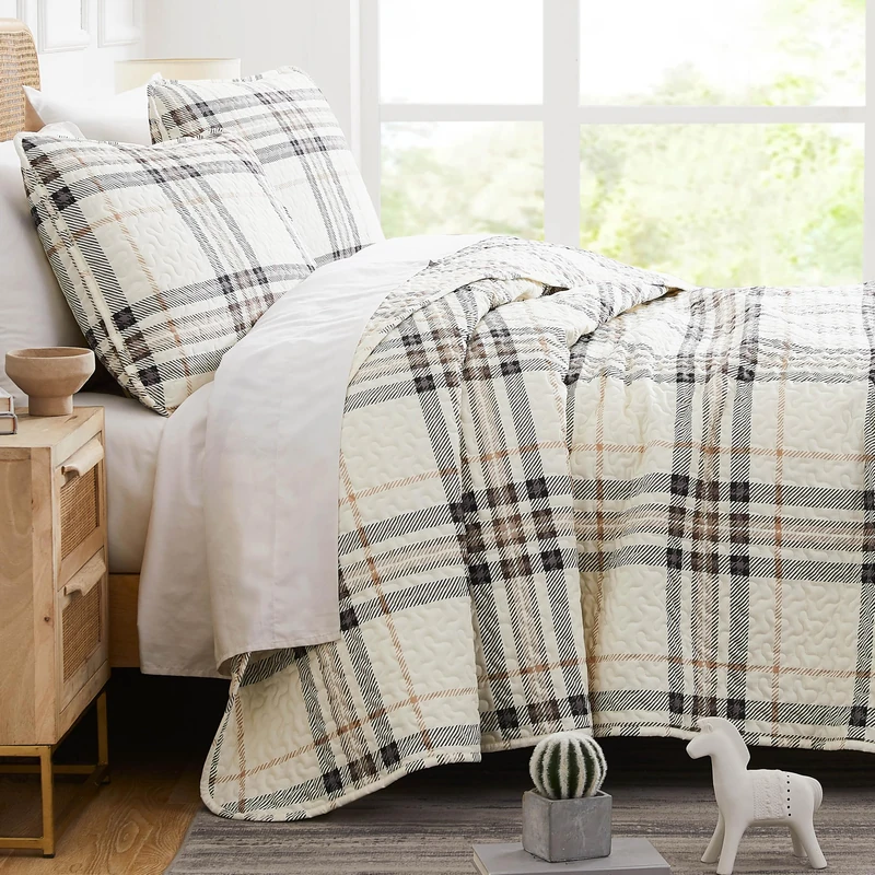 Southshore Fine Living, Inc. Oversized Coverlet Set, Plaid Quilted Bedspread Queen Size/Full Size, 3-Piece Bedding Set and Matching Pillow Shams, All Season Microfiber Fabric, Tofu Cream Plaid