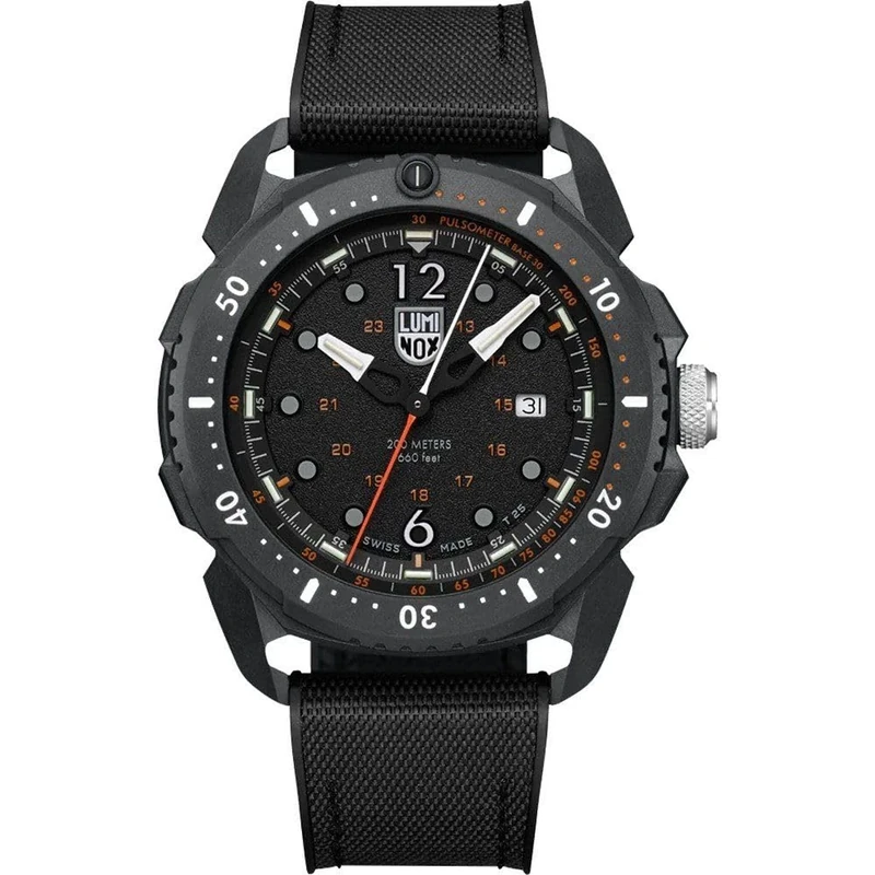 Luminox Men Analog Quartz Watch with Rubber Strap XL.1052