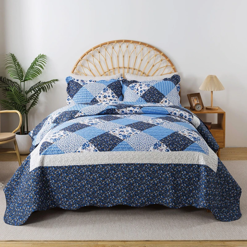 HoneiLife California King Quilt 120x120-3 Pcs Oversized King Bedspreads, Extra Large Quilt Sets All Season Use,Rustic Bedding Sets King Size,Reversible Coverlet Microfiber Bed Quilts, Blue