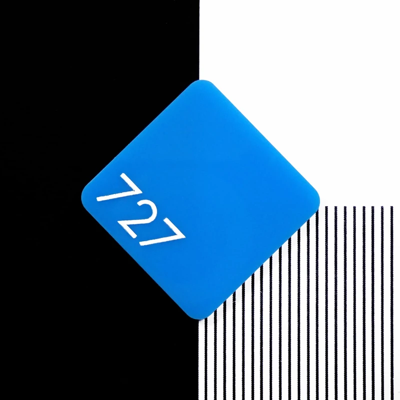 Perspex 727 Blue Cast Acrylic Sheet - 1000x600x3mm
