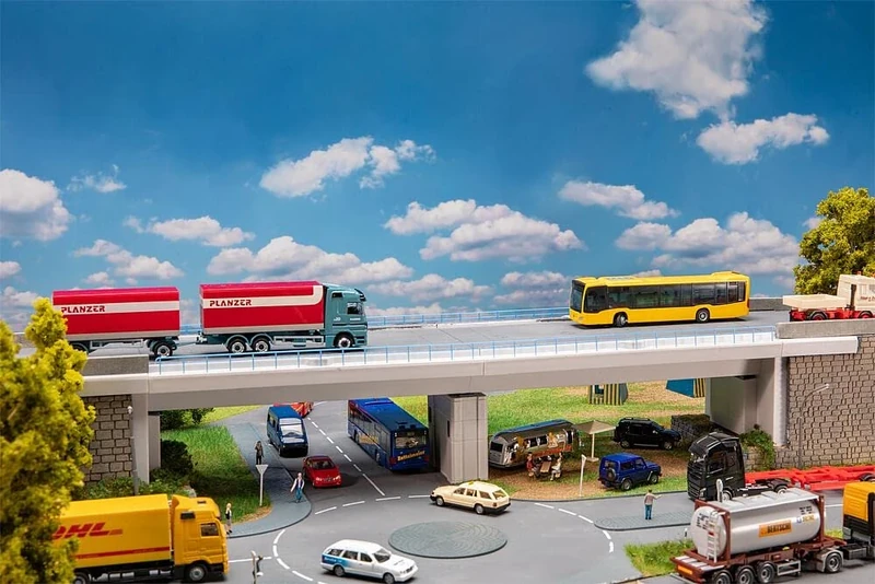 Faller Model Kit, Multicoloured, Adult, 1 Player, Manual, Assembly Required, Learn Construction, No Batteries, Model Kit