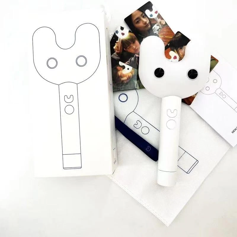 NEWJEANS Official Light Stick New Jeans - Image 1