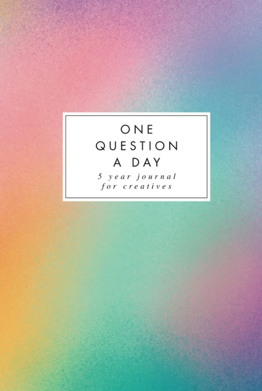 One Question a Day for Creatives: 365 prompts to answer during 5 years and compare (Black & White interior)