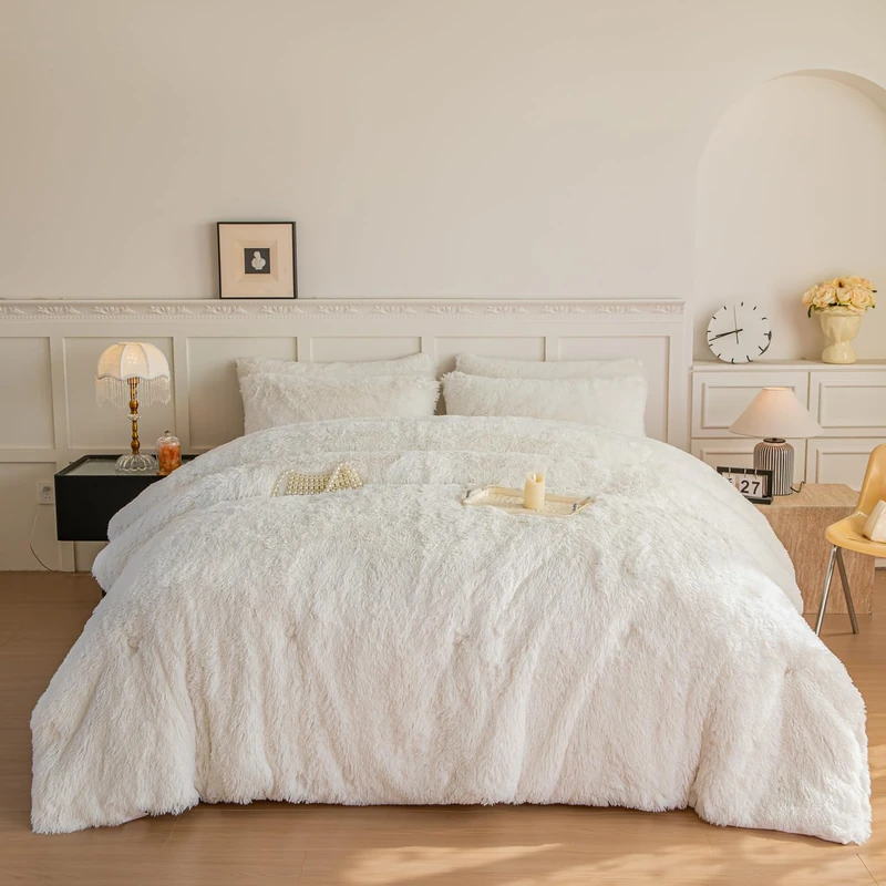 chovy Faux Fur Plush White Comforter Sets Twin/Full Size - Ultra Soft Shaggy Flannel Velvet Fluffy Fuzzy 3PC Bedding Set （Comforter x 1 Pillowcases x 2）
