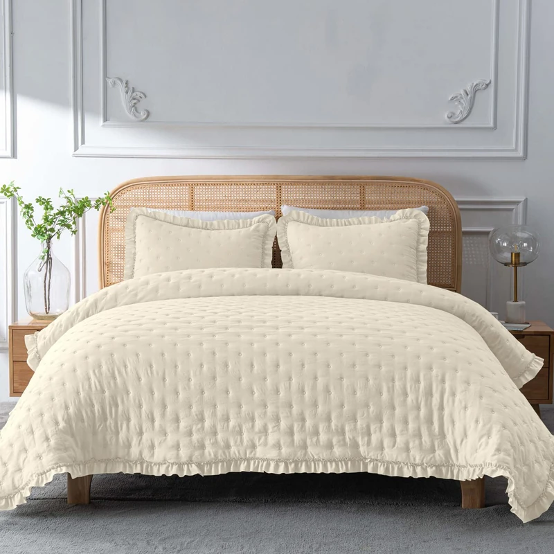 HIARUO 3-Piece Quilt Set King Size - Soft Warm Ultrasonic Reversible Pleated Ruffled Coverlet Bedspread Set (104 x 90 Inch) with 2 Pillow Sham (20 x 36 Inch), Beige
