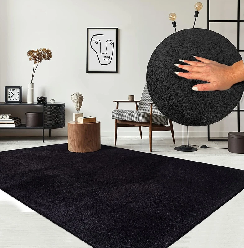 the carpet Relax Modern Fluffy Short Pile Rug, Non-Slip Underside, Washable up to 30 Degrees, Super Soft, Fur Look, Black, 240 x 340 cm