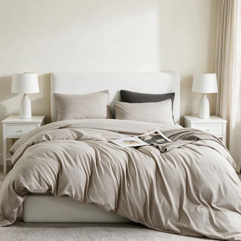 CLOTHKNOW Light Khaki King Size Comforter Set 3Pcs Oatmeal Bedding Comforter Sets All Season Soft Light Taupe Comforter with 2 x Pillow Cases