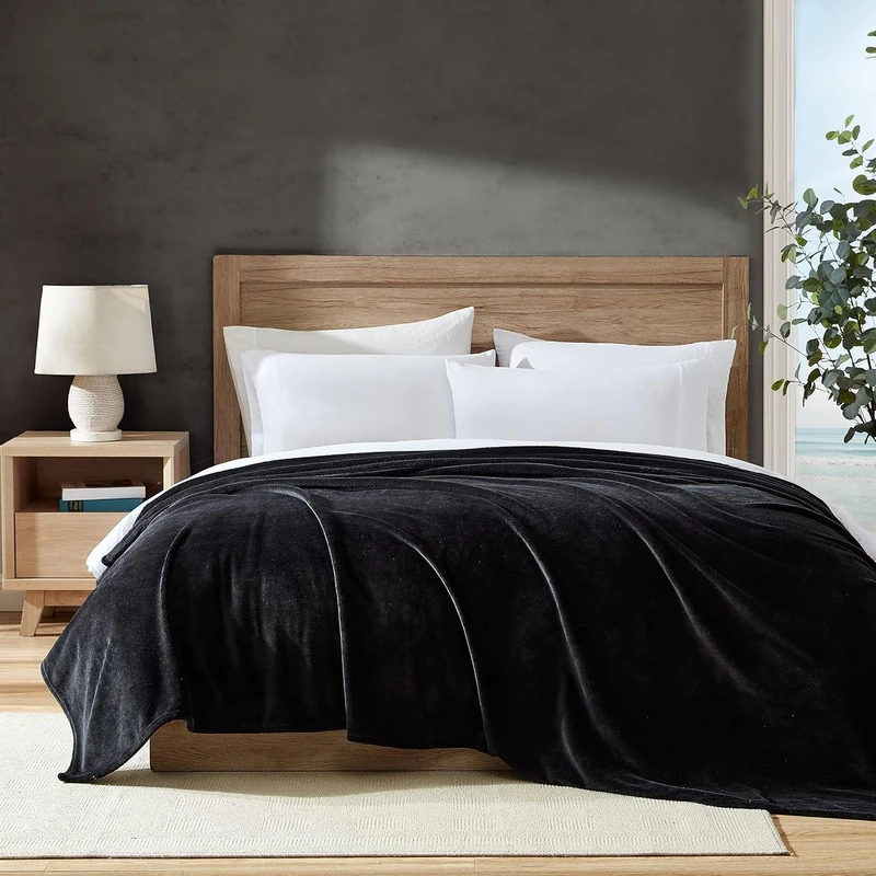 Nautica- Queen Blanket, Ultra Soft Plush Fleece Reversible Bedding, Lightweight Home Decor for All Seasons (Solid Black, Queen)