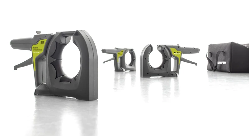 UNGROL FLEXIPASS Cable Duct with Bag - Swivel Wheel Set for Cable Dispenser