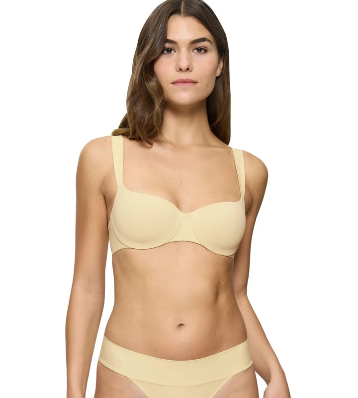 Triumph Body Make-Up Illusion WP01 EX Honey Yellow, Honey Yellow, 32A