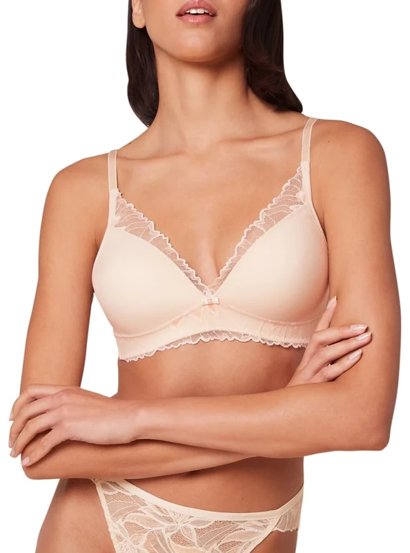 Triumph Women's Amourette Charm Delight P Bra, Fresh Powder, 42C