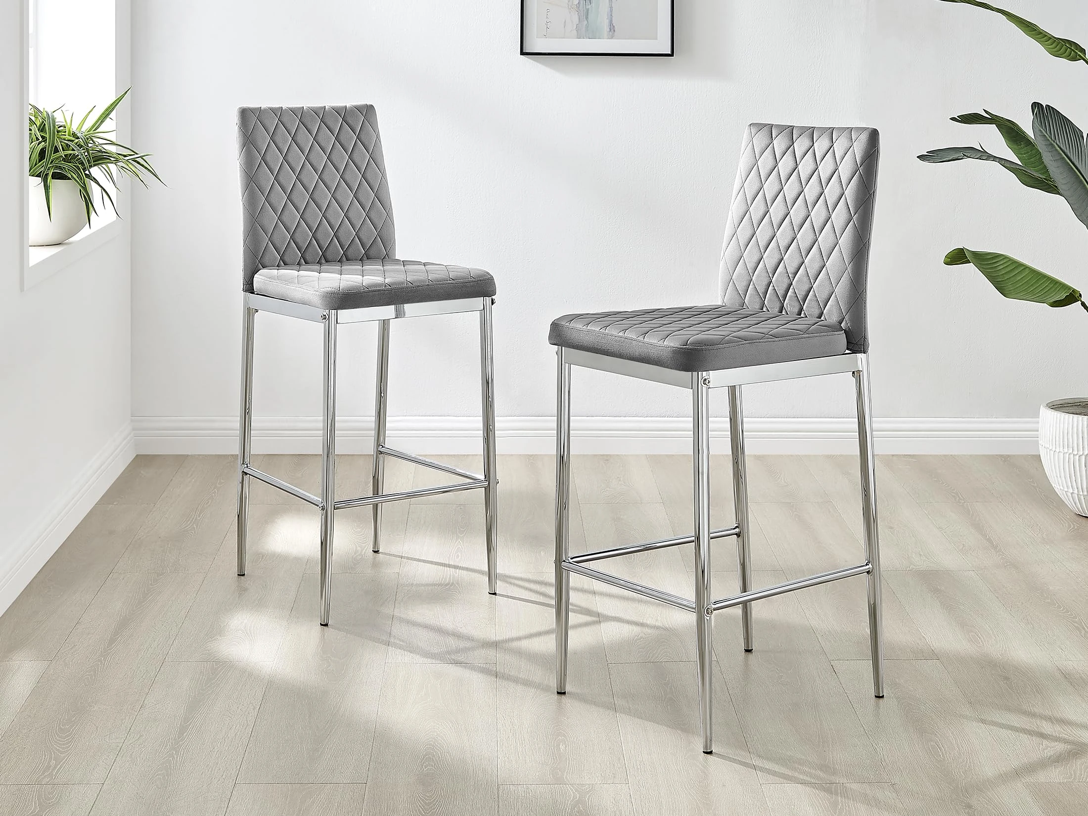 Furniturebox UK Milan Bar Stool - Set of 2 Breakfast Bar Stools - Premium Dining Room Chairs - Modern Luxurious Chrome Hatched Diamond Velvet Dining Seats (2x Grey Velvet Silver Leg Chairs)