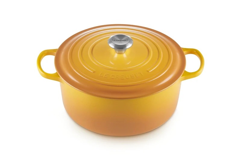 Le Creuset Signature Enamelled Cast Iron Round Casserole Dish with Lid, 28 cm, 6.7 litres, Nectar, 21177286724430