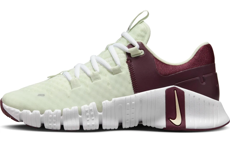 NIKE FN7099-020 W Free Metcon 5 Women SEA Glass/SEA Glass-Burgundy Crush- UK 3