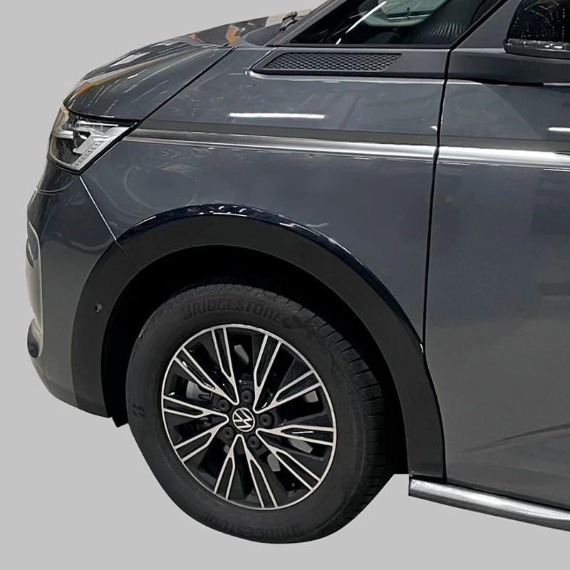 RGM Set Wheel arch extensions compatible with Volkswagen T7 Multivan 2021- Short Wheel Base - Black (with Park Assist)