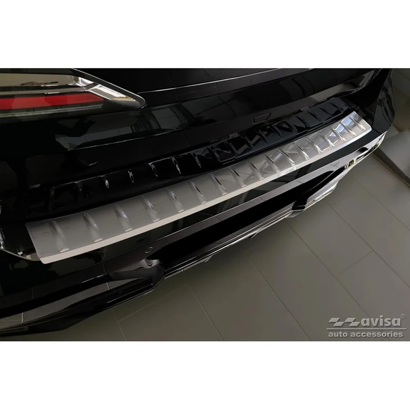 Avisa Stainless Steel Rear bumper protector compatible with BMW 7-Series (G70) 2023- with M-Pakage 'Ribs'