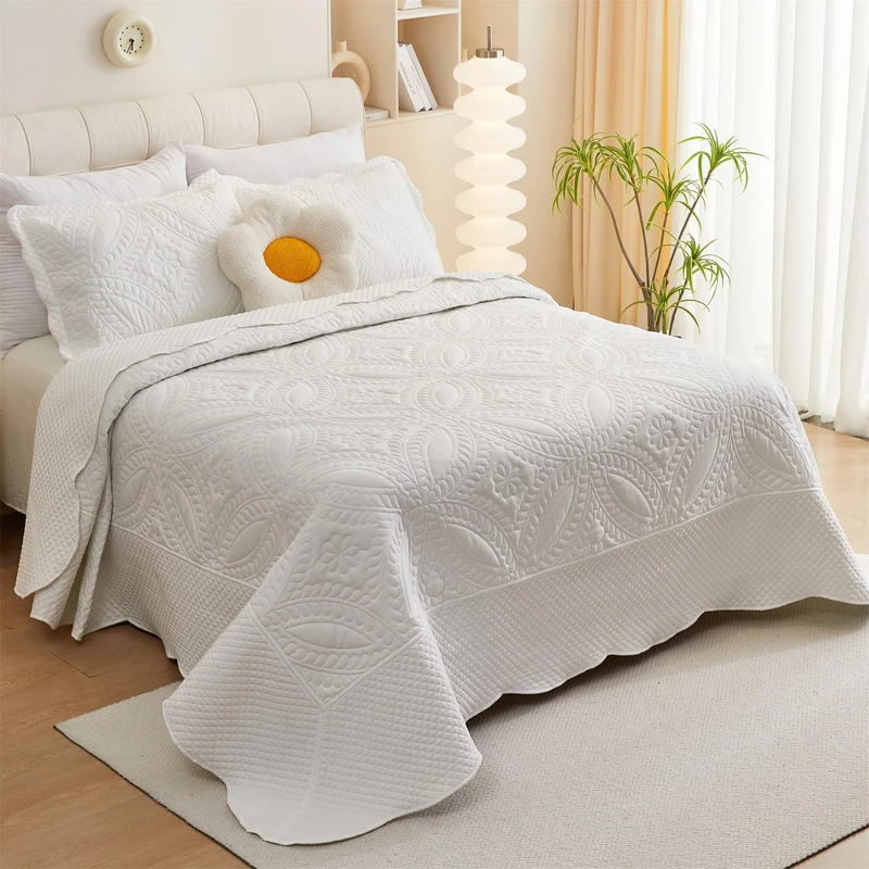 Cmfshape King Bedspread 106''x96'',3 Piece Quilt King Size with 2 Shams,Lightweight White Quilt Set for all season,Modern Coin Pattern Bedding Set