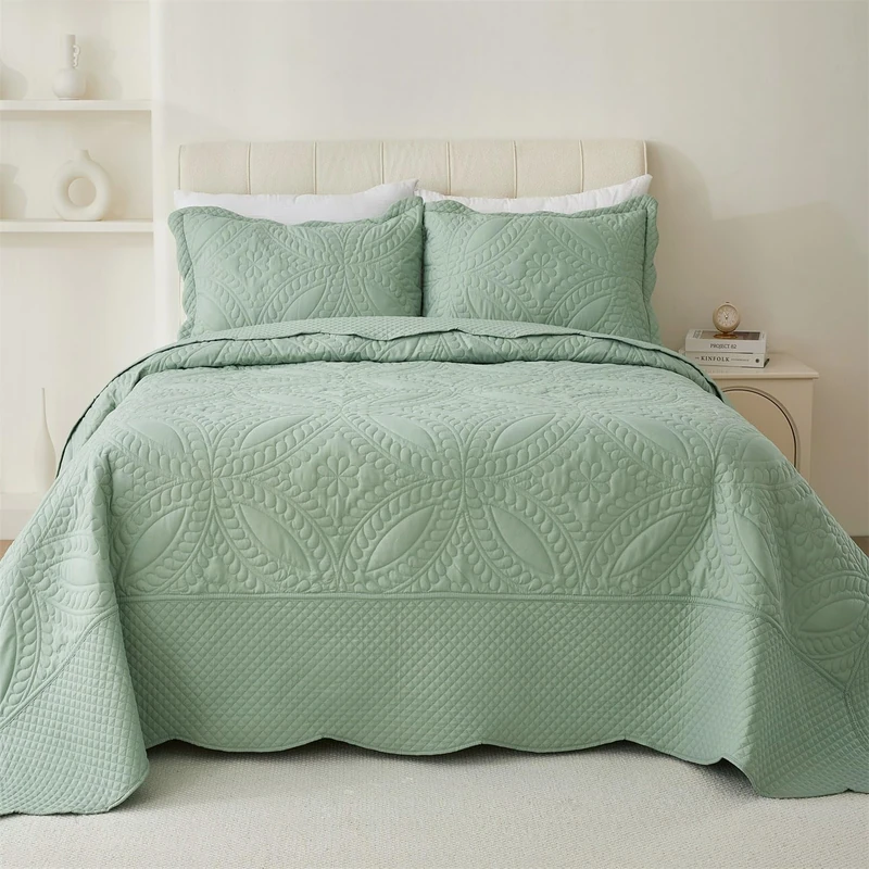 Cmfshape Oversize King Bedspread 120"x120",3 Piece California King Quilt,Lightweight Green Quilt Set for All Season,Modern Coin Pattern Bedding Set