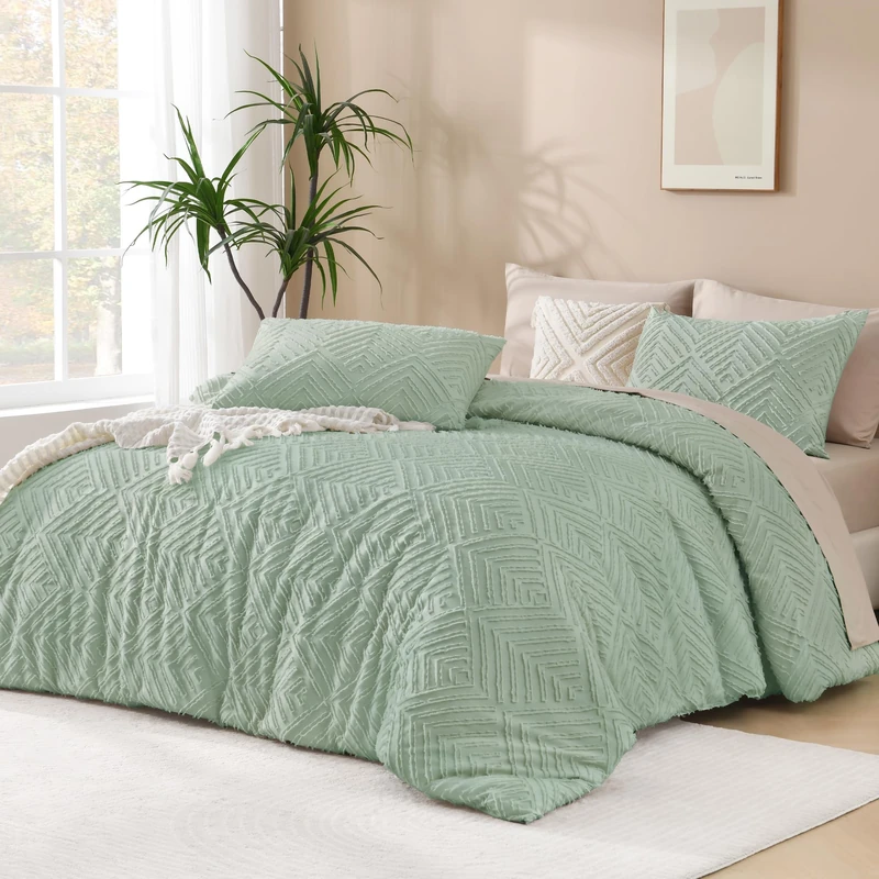 Andency Sage Green California King Comforter Set, 3 Pieces Boho Cal King Summer Bed Comforter, Oversized Soft Lightweight Down Alternative Bedding Set with Tufted Design(104x96In, 2 Pillowcases)