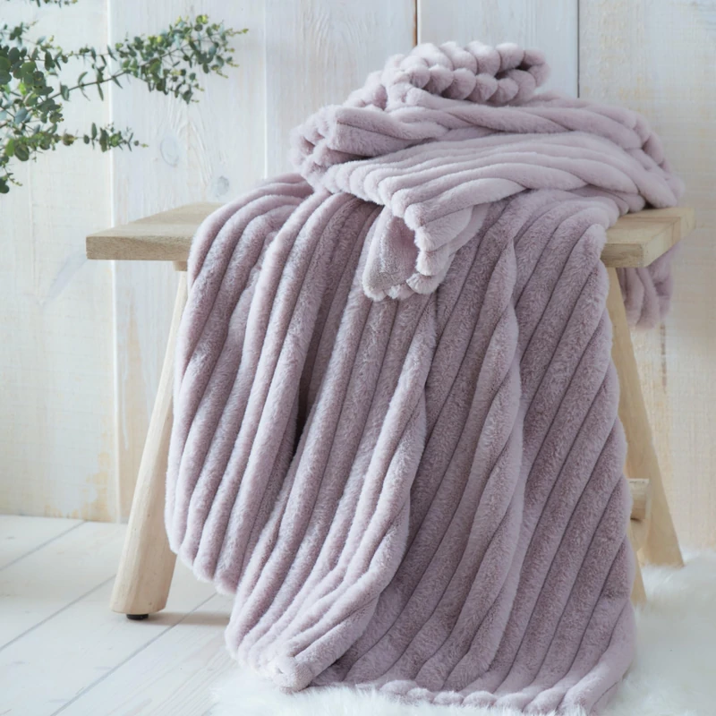 Appletree Faux Fur Throw – Mauve Lilac, 180x130cm – Soft Plush Blanket for Sofa or Bed – Luxury Rabbit Fur Imitation – Reversible & Filled – Matching Cushion Available