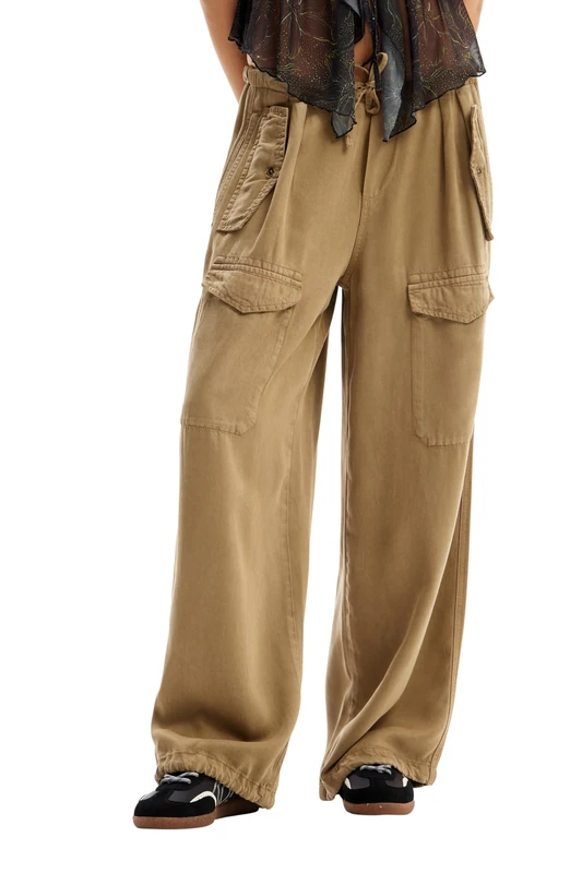 Desigual Women's Pant_Noel Shorts, Green, L - Image 1
