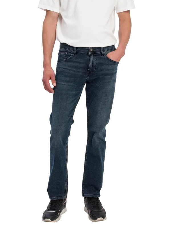 Cross Men's Dylan Jeans, Dirty Blue, 31 W/30 L