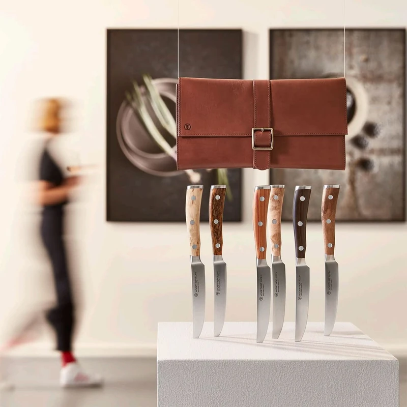 Wüsthof Ikon Selection 6-piece Steak Knife Set with Leather Knife Roll