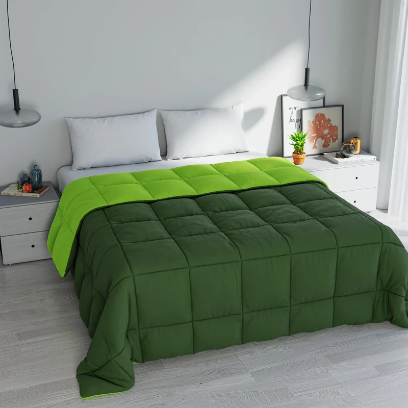 Italian Bed Linen ELEGANT Winter Quilt, Dark Green/Apple Green, 260x260cm