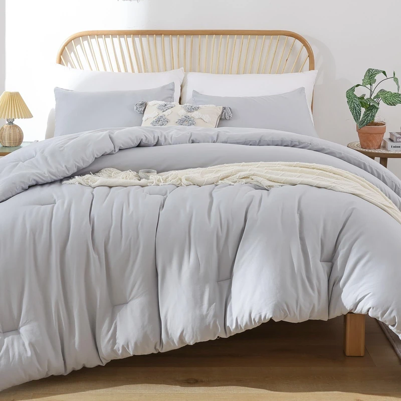 ROSGONIA King Size Comforter Set Light Grey, 3pcs (1 Boho Gray Comforter & 2 Pillowcases) All Season Bedding Lightweight Bedspread Blanket Quilt