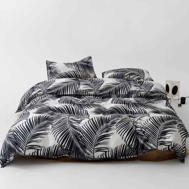 karever Black Leaves Comforter Full Black and White Palm Leaf Printed Comforter Sets Modern Boho Black Tropical Botanical Leaves Bed Quilts for Women Men Soft Floral Palm Black Full Comforters