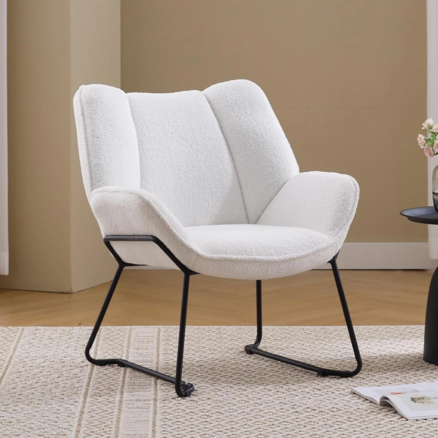 chairus Faux Fur Armchair for Living Room Upholstered Tub Chair Single Occasional Accent Chair with Metal Legs (White)