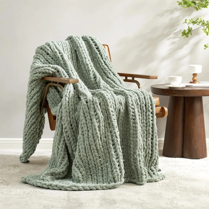 Amélie Home Chunky Knit Blanket Throw, Thick Soft Chenille Yarn Throw, Warm Handmade Rope Knot Blanket for Couch Sofa Bed, 50x60, Sage Green