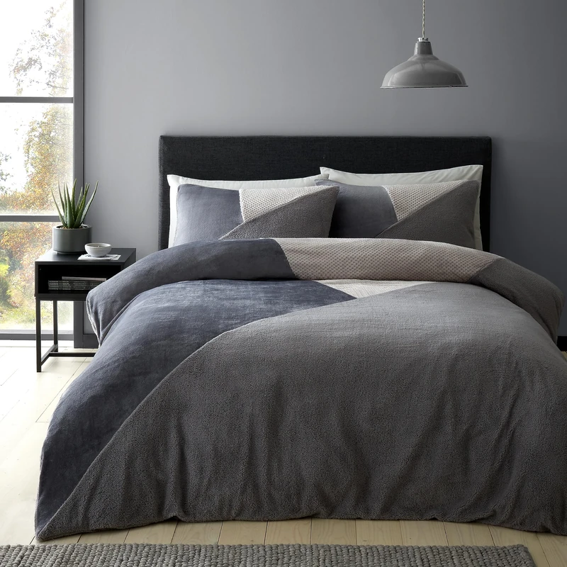 Catherine Lansfield Cosy Larsson Geo Fleece Double Duvet Cover Set with Pillowcases Grey
