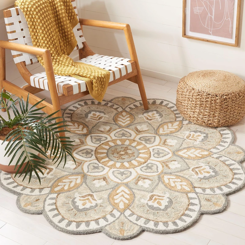 Safavieh Traditional Rug for Living Room, Dining Room, Bedroom - Novelty Collection, Short Pile, in Ivory and Beige, 160 x 160 cm