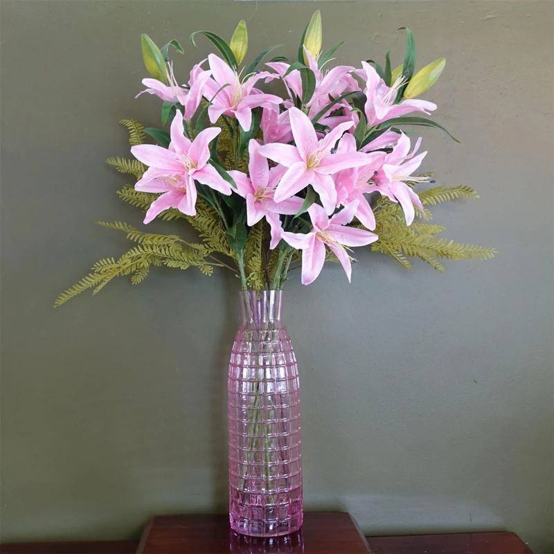 Leaf Design Artificial Flower Display with Vase