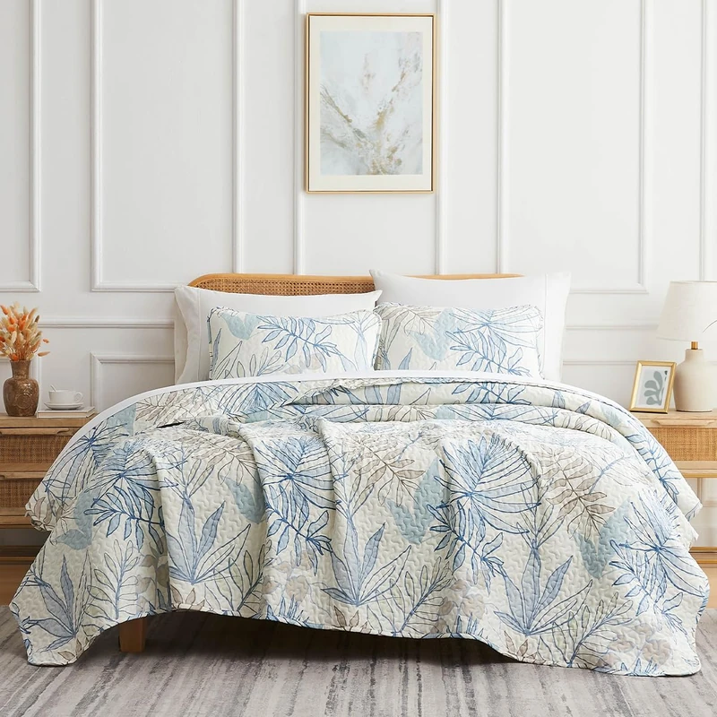 Southshore Fine Living, Inc. Oversized Quilt Bedding Set, 2-Piece Twin XL Coverlet with Matching Pillow Sham, Tropical Print Coverlet, All Season Quilt Bedspread, Lightweight Twin XL Quilts, Blue